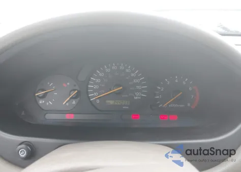 2001 Mitsubishi Galant Es z USA, uszkodzony, nr VIN 4A3AA46G21E034794